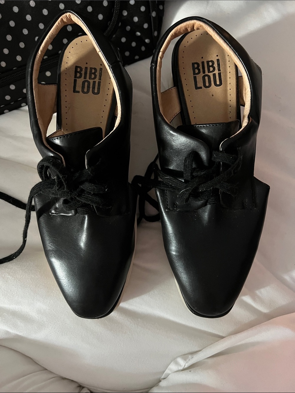 Bibi Lou Black Lace-Up Leather Flats reposhing runs small